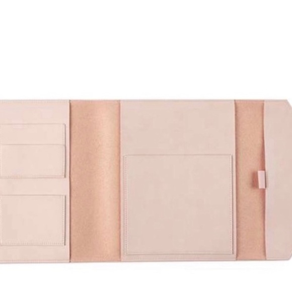 Erin Condren — Blush Vegan Leather Planner Folio - Picture 2 of 8
